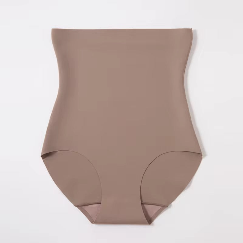 Intimates 04 - Sömlösa shape-trosor Light support.